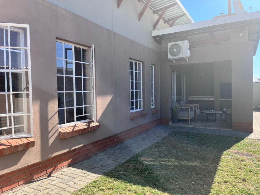 3 Bedroom Property for Sale in Waterval East North West
